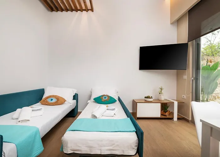 Hyacinthus Executive 5 Min To Apartamento Cós