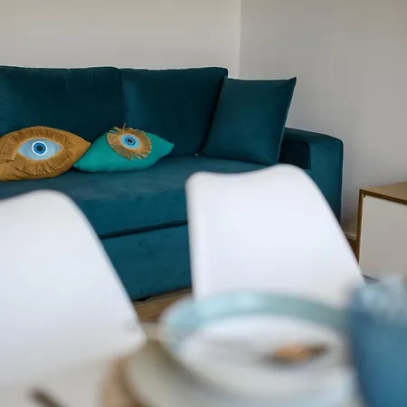 Hyacinthus Executive 5 Min To Apartament
